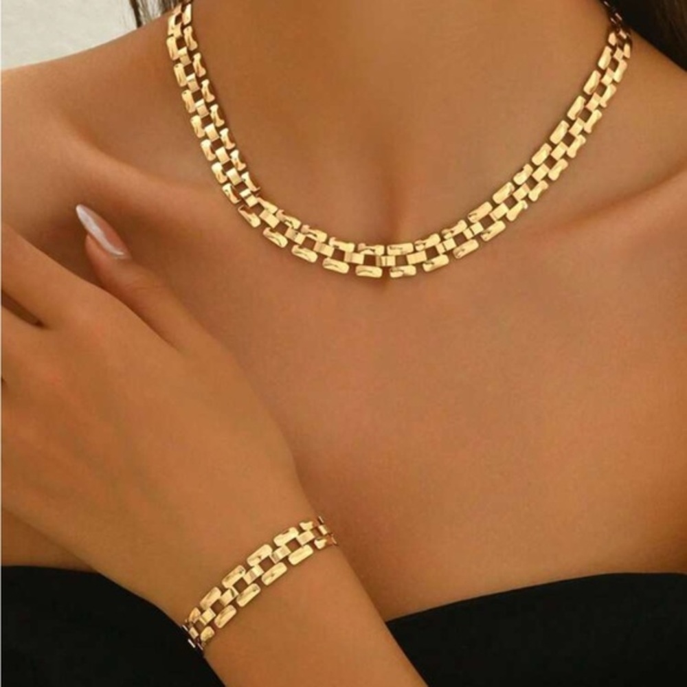 18K  Gold Plated Chain Necklace and Bracelet Set